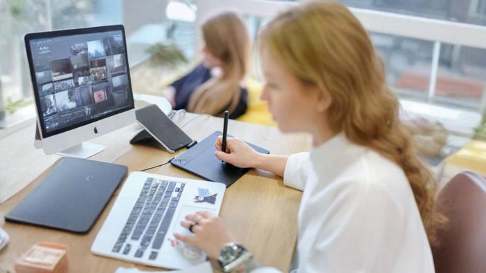 Switch Off – Accendi te stesso. Riflessi digitali: giovani, linguaggi e libertà di reinventarsi