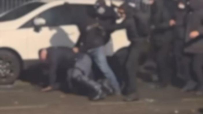 Violenza al corteo di Torino, l’allarme dei docenti dei Diritti umani