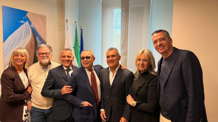 Da sinistra: Chiara Fabbri, Giancarlo Reverenna, Giuseppe Scanu, Gianluca Marcello, Gian Mario Pileri, Sandra Paoli, Alessandro Patti Da sinistra: Chiara Fabbri, Giancarlo Reverenna, Giuseppe Scanu, Gianluca Marcello, Gian Mario Pileri, Sandra Paoli, Alessandro Patti