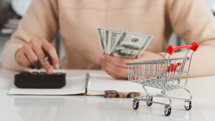 Torna a salire l’inflazione, con ricadute di +378,00 euro annui a famiglia