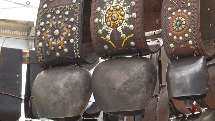 Sons et Sonnettes dans les alpes, la mostra mercato dei campanacci Sons et Sonnettes dans les alpes, la mostra mercato dei campanacci