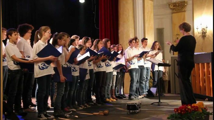 Il Coro Canto Leggero diretto da Luigina Stevenin Il Coro Canto Leggero diretto da Luigina Stevenin