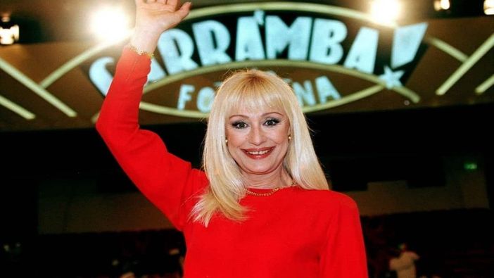 E' morta Raffaella Carrà E' morta Raffaella Carrà