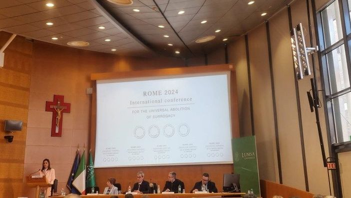 Maternità surrogata, a Roma esperti di tutto il mondo per chiederne l'abolizione universale