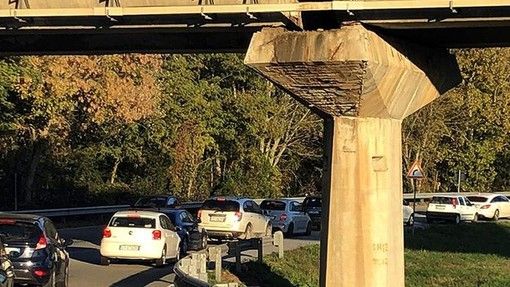 Ivrea: Limitazioni  transito  mezzi pesanti Viadotto 25 Aprile (Terzo ponte) e Ponte Adriano Olivetti