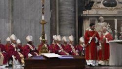Léon XIV rend un dernier hommage au cardinal Camillo Ruini Léon XIV rend un dernier hommage au cardinal Camillo Ruini