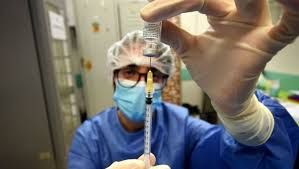 Oltre 250operatori sanitari non si sono ancora vaccinati Oltre 250operatori sanitari non si sono ancora vaccinati