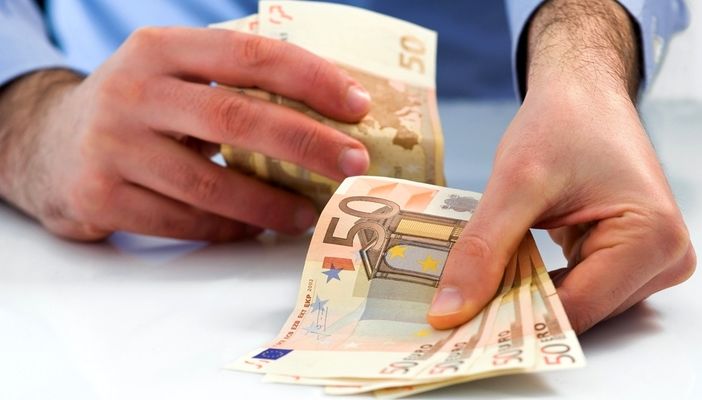 Arriva moratoria per finanziamenti e prestiti superiori a 1.000 Euro Arriva moratoria per finanziamenti e prestiti superiori a 1.000 Euro