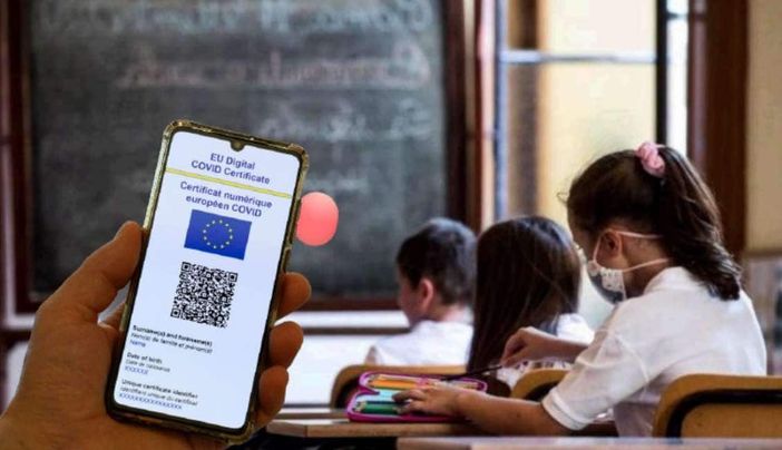 Caveri: ‘Regione farà rispettare nella scuola l’obbligo del Green Pass’ Caveri: ‘Regione farà rispettare nella scuola l’obbligo del Green Pass’