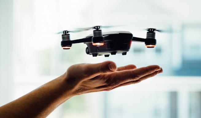 Che cosa sono e come funzionano i droni FPV Che cosa sono e come funzionano i droni FPV