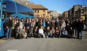 Gli studenti valdostani in partenza per il ghetto di Cracovia, il Museo Schindler e il campo di sterminio di Auschwitz-Birkenau. Gli studenti valdostani in partenza per il ghetto di Cracovia, il Museo Schindler e il campo di sterminio di Auschwitz-Birkenau.