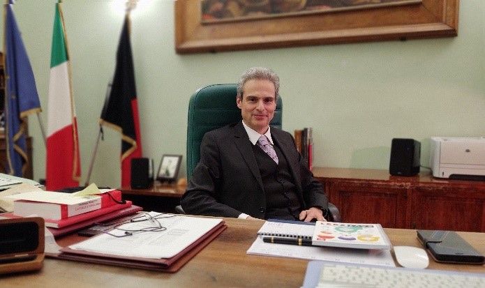 Gianni Nuti e... ‘Mercatini all’incanto’