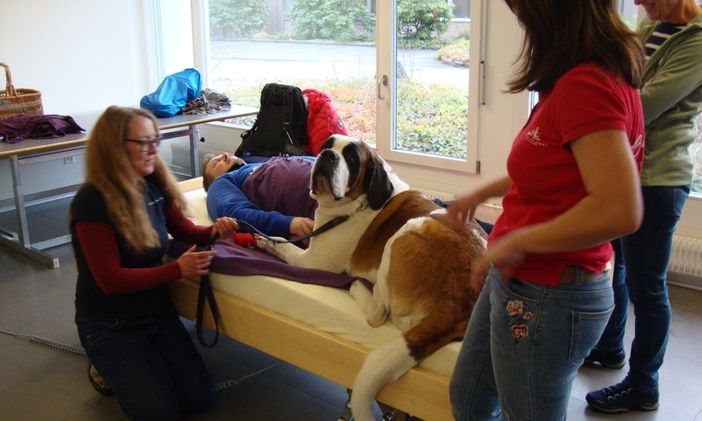 Barry fait aussi ses preuves dans le domaine social