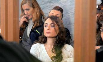 Omicidio Giulia Tramontano, la rabbia della sorella: "Esclusa premeditazione, vergogna" Omicidio Giulia Tramontano, la rabbia della sorella: "Esclusa premeditazione, vergogna"