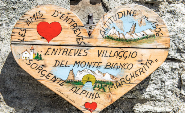 Courmayeur: Santa Margherita ad Entrèves - Si festeggia il patrono dal 16 al 24 luglio Courmayeur: Santa Margherita ad Entrèves - Si festeggia il patrono dal 16 al 24 luglio