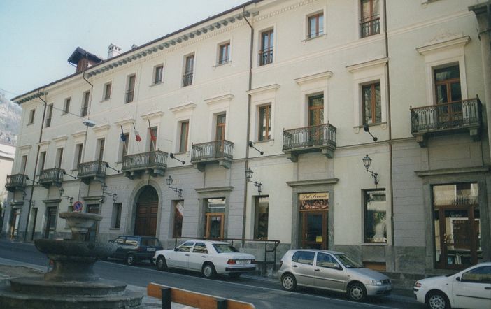 Pont Saint Martin: Per limitare il rincaro della Tari interviene il Comune Pont Saint Martin: Per limitare il rincaro della Tari interviene il Comune