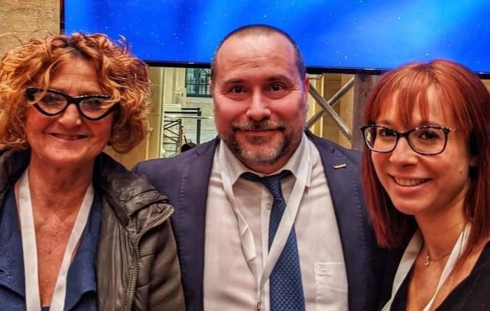 Da sn i leader M5S valdostani Patrizia Pradelli, Luciano Mossa e la deputata Elisa Tripodi Da sn i leader M5S valdostani Patrizia Pradelli, Luciano Mossa e la deputata Elisa Tripodi