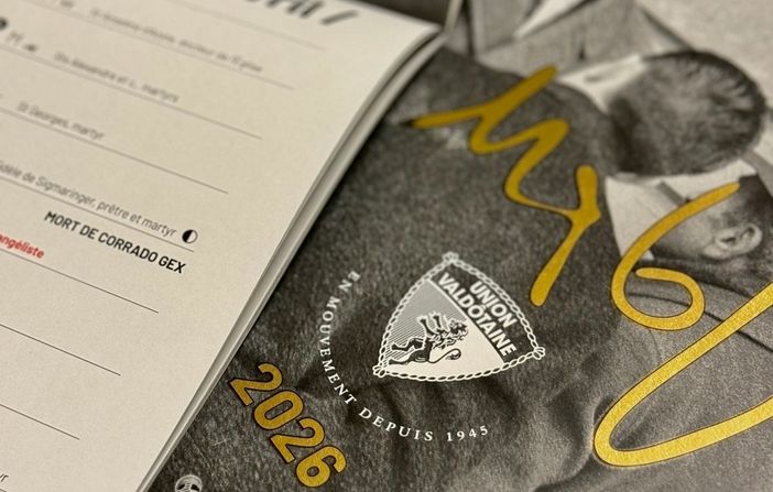 Calendrier de l’Union Valdôtaine 2026 : un hommage à Corrado Gex Calendrier de l’Union Valdôtaine 2026 : un hommage à Corrado Gex