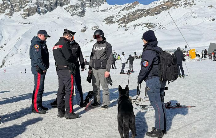 Controlli dei Carabinieri a Breuil-Cervinia: sicurezza rafforzata in alta quota