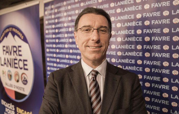 Il senatore della Valle d'Aosta annuncia voto di sfiducia a Conte Il senatore della Valle d'Aosta annuncia voto di sfiducia a Conte