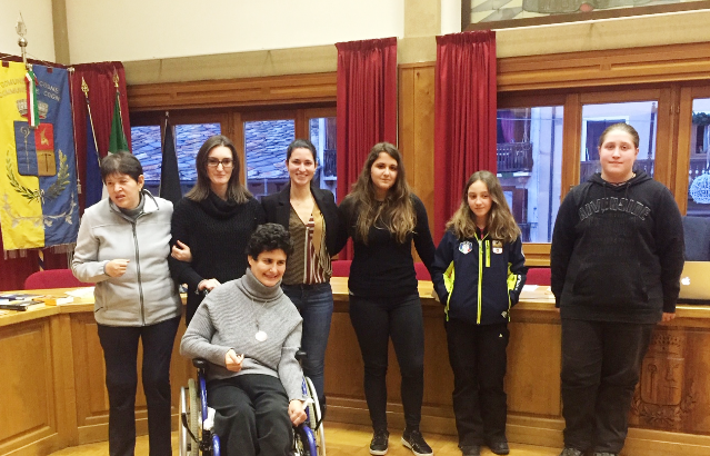 I ragazzi del C.E.A di Aosta, da sn: Eleonora Trento, Sara Patané, Sveva Badellino, Gai Christopher I ragazzi del C.E.A di Aosta, da sn: Eleonora Trento, Sara Patané, Sveva Badellino, Gai Christopher