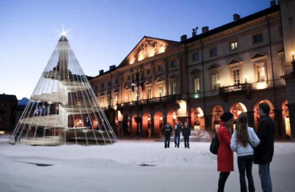 Aosta: Sarà 'interattivo' l'Albero di Natale in piazza Chanoux voluto dalla Chambre
