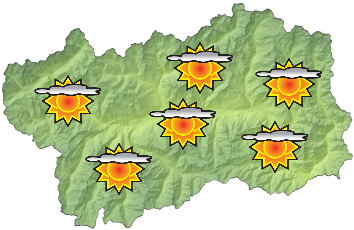 Mercatini al via tra pioggia e neve Mercatini al via tra pioggia e neve