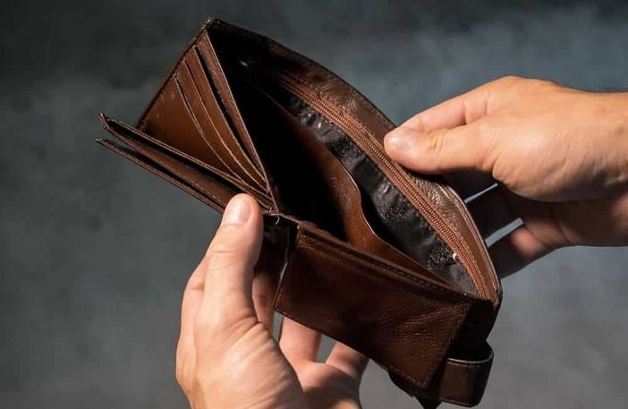 Famiglie sempre più in difficoltà;altro che ripresa e più soldi in buste paga e pensioni