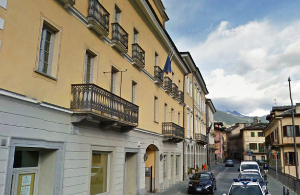 Chatillon: Torna a riunirsi in presenza il Consiglio comunale Chatillon: Torna a riunirsi in presenza il Consiglio comunale