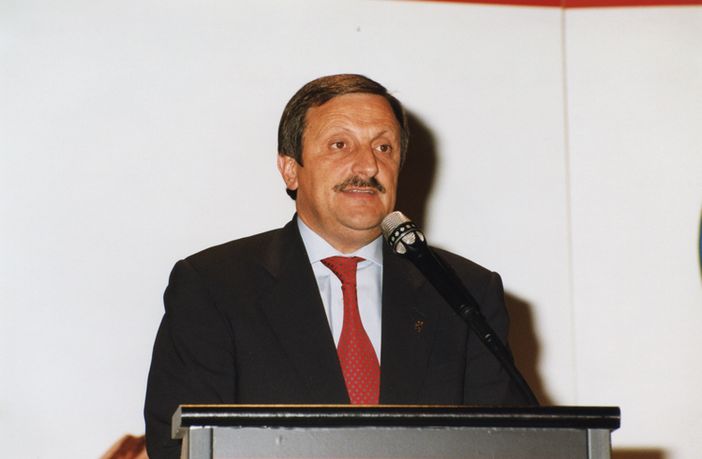 Dino Vierin, l'ex presidente della Regione 'punito' nel rinnovo del CdA della BccV perché si era opposto all'accordo Perron-Linty-Cossard Dino Vierin, l'ex presidente della Regione 'punito' nel rinnovo del CdA della BccV perché si era opposto all'accordo Perron-Linty-Cossard