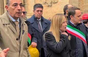 Meloni torna a Niscemi: "Mercoledì il decreto, dal giorno dopo ci sono le risorse"