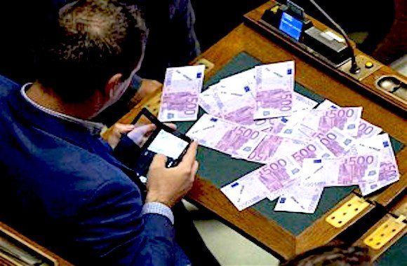 I capigruppo alla Camera si aumentano lo stipendio