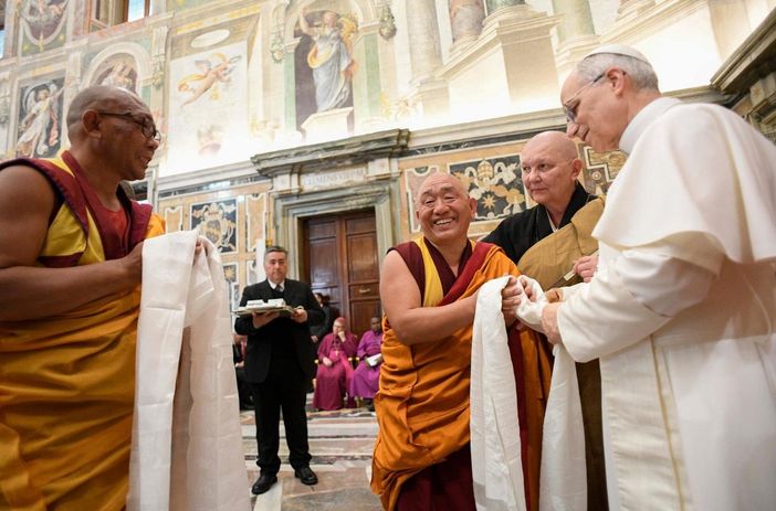 I leader religiosi: "Con Papa Leone per il dialogo e l'impegno di pace" I leader religiosi: "Con Papa Leone per il dialogo e l'impegno di pace"