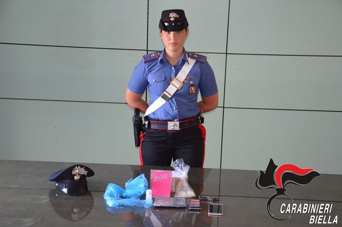 Arrestata una donna per detenzione di stupefacenti