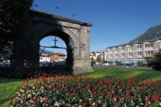 La sede di Bcc Valledostana all'Arco d'Augusto ad Aosta