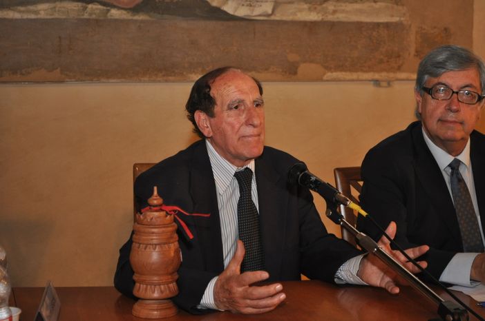 IL SALUTO DEL PRESIDENTE RENZI AL TAVOLO TRIBUTARIO