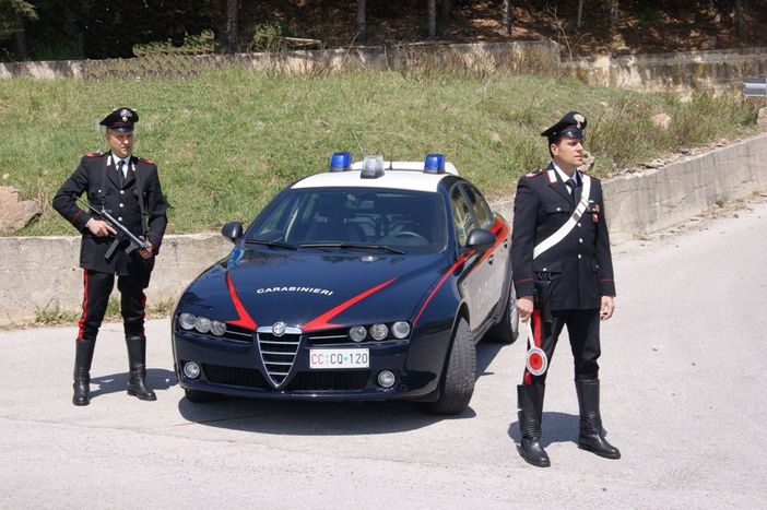 Aveva nascosto un'arma di un clan di 'ndrangheta, romena arrestata a Issogne
