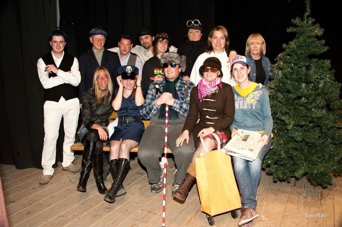 'Lou Tracachement' et en bas 'La Compagni dou Beufet'