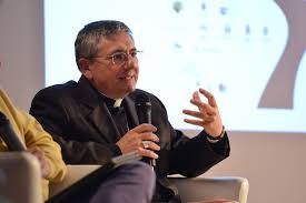 Il vescovo di Aosta, Franco Lovignana, illustra la Pastorale 2014/2015 Il vescovo di Aosta, Franco Lovignana, illustra la Pastorale 2014/2015