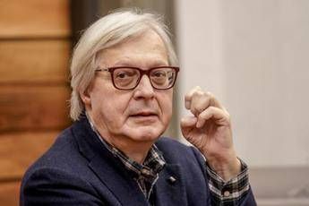 Vittorio Sgarbi, il legale della figlia Evelina: "Lei non vuole arricchirsi, è preoccupata per il padre"