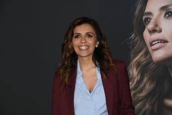 Serena Rossi: "Il bacio tra JLo e Ben Affleck a Venezia? Effusioni sospette..."