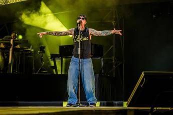 Ultimo, 200mila biglietti venduti in un'ora per il mega raduno a Tor Vergata Ultimo, 200mila biglietti venduti in un'ora per il mega raduno a Tor Vergata