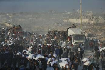 Gaza, da oggi pause umanitarie e corridoi per aiuti. Idf: &quot;Carestia? Propaganda di Hamas&quot;