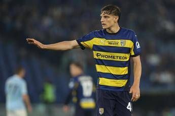 Mercato, tutti vogliono Leoni. Sfida tra Juve, Inter e Milan per il difensore del Parma