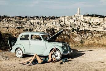 Apre a Milano la mostra 'Italia di moda' di Andrea Varani Apre a Milano la mostra 'Italia di moda' di Andrea Varani