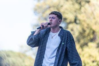 Sanremo 2026, Tredici Pietro tra i big: chi è il rapper che 'odia i raccomandati'