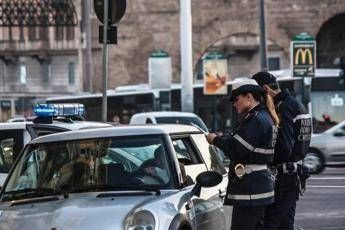 Roma, blocco del traffico oggi domenica 14 dicembre: fasce orarie, chi può circolare e vie interdette