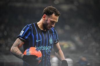 Inter, infortunio per Calhanoglu: quando torna in campo Inter, infortunio per Calhanoglu: quando torna in campo