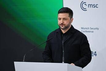 Ucraina-Russia, pace lontana: Usa prudente sui negoziati, Zelensky chiede garanzie Ucraina-Russia, pace lontana: Usa prudente sui negoziati, Zelensky chiede garanzie