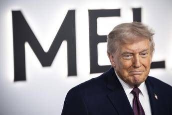 Trump invita nazionale maschile hockey alla Casa Bianca dopo oro a Milano Cortina: "Dovrei far venire anche la squadra femminile...". Le campionesse rifiutano Trump invita nazionale maschile hockey alla Casa Bianca dopo oro a Milano Cortina: "Dovrei far venire anche la squadra femminile...". Le campionesse rifiutano